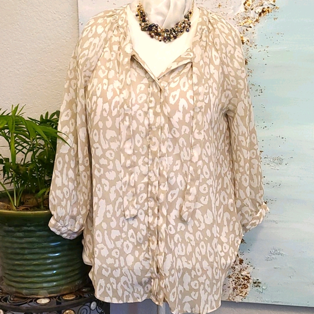 Wallis Leapord Print sheer blouse